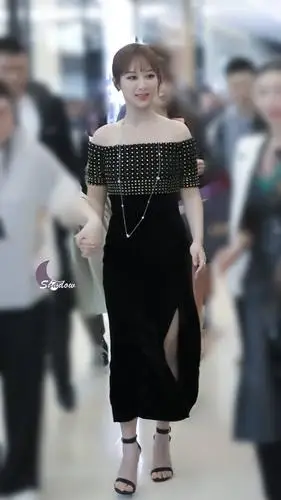 就像在冬季想太阳 我在快乐时想你 就像在骄阳下想树荫 #杨紫,我最美