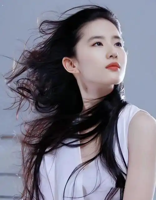 刘亦菲冷门照片网友美到心颤