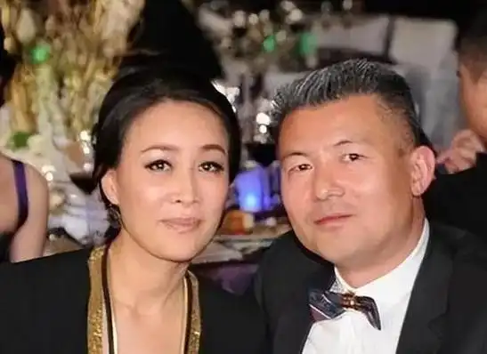 那英被人叫做大傻,其实孟桐比她更傻,这样的两个人性格相同,才能走在