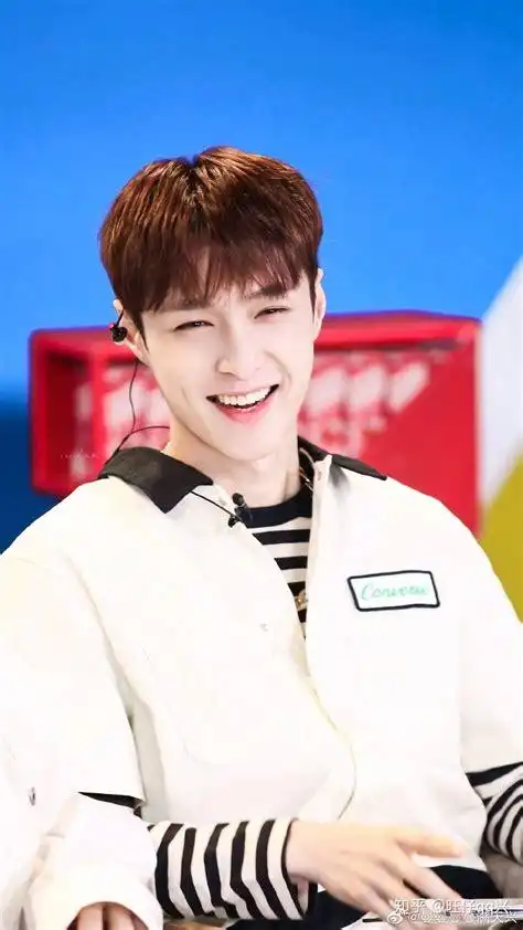 张艺兴从什么时候开始火的张艺兴跳舞很火的视频2022已更新今日动态