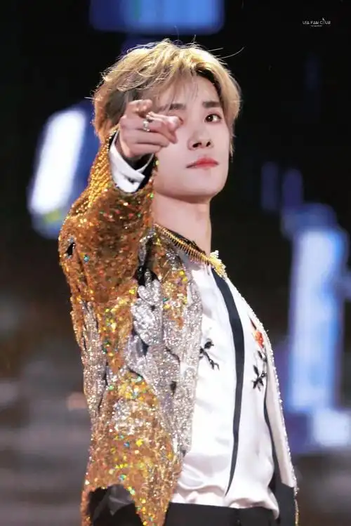 易烊千玺十稔终章皆成序##易烊千玺十周年演唱会单人机位##tfboys暂