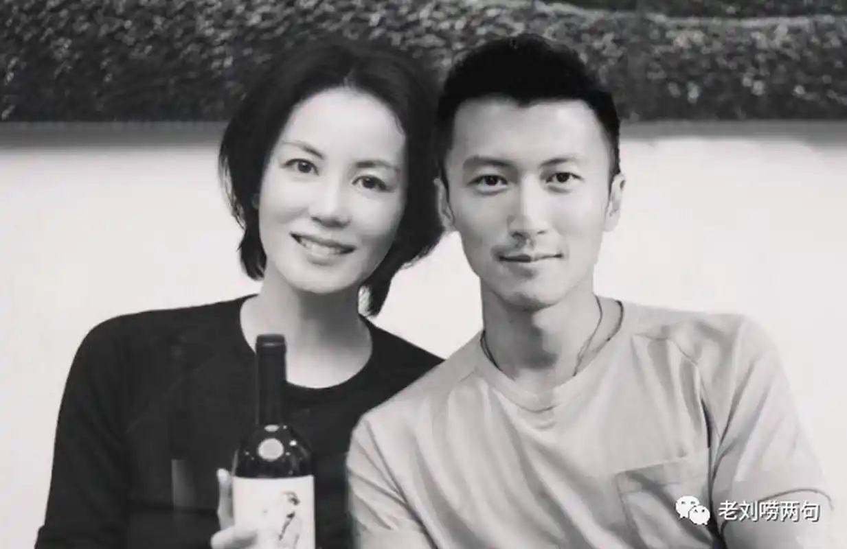 谢霆锋和张柏芝在澳大利亚被曝同时出现,引发了复婚猜测.