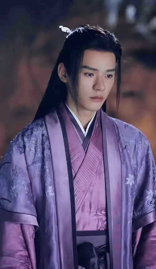 温客行红的,蓝的,白的,绿的,黑的衣服大赏