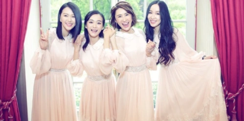 张歆艺伴郎伴娘团都有谁 堪称史上颜值最高的婚礼