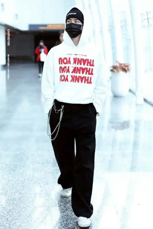 王一博机场私服的神,谁看谁爽