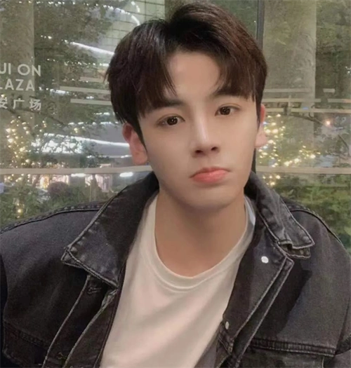 爱心刘海造型 经典男生刘海_刘海发型 - 美发站