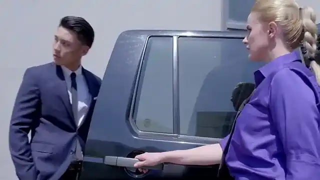 麻辣变形计:精英保镖太低档,一看天卫级保镖,简直镶金级别!