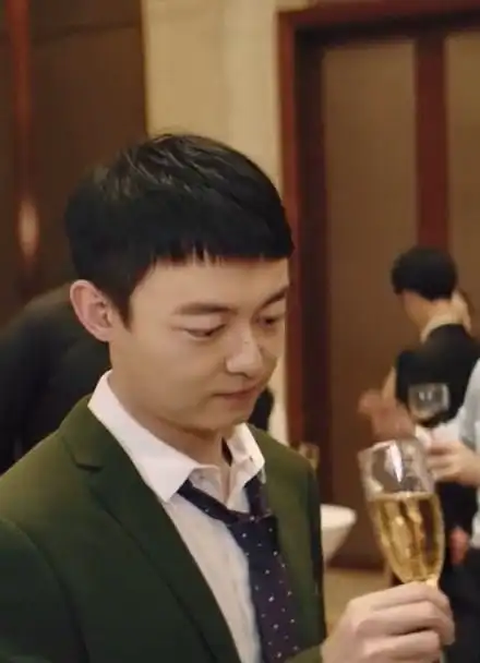 《荣耀乒乓》第37集(1)|贾昱刻意恭维于克南 于克南瞬间变脸