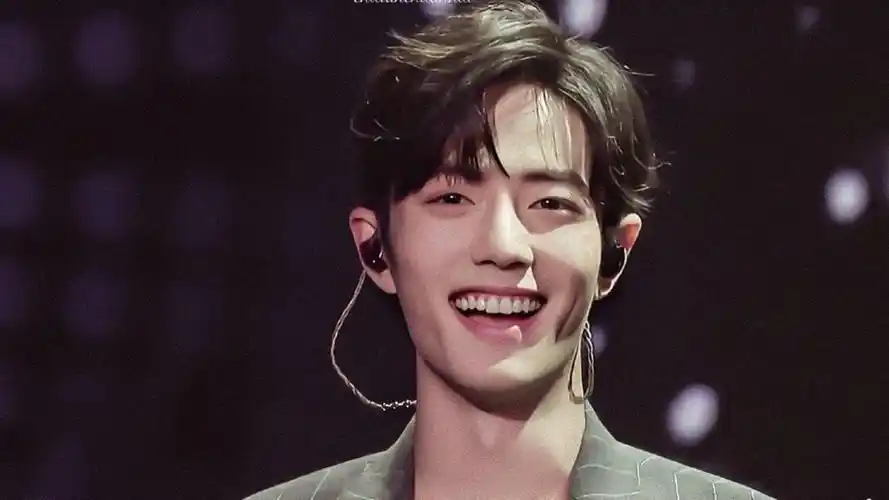 大老师说:肖战的笑容可以融化世界上的一切,太治愈了_腾讯视频