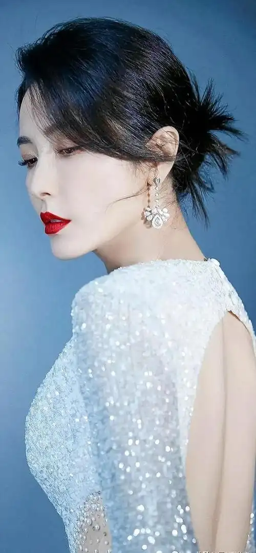 这几位女神已经老了,但一个都没嫁出去,如果可以你会娶哪一位?