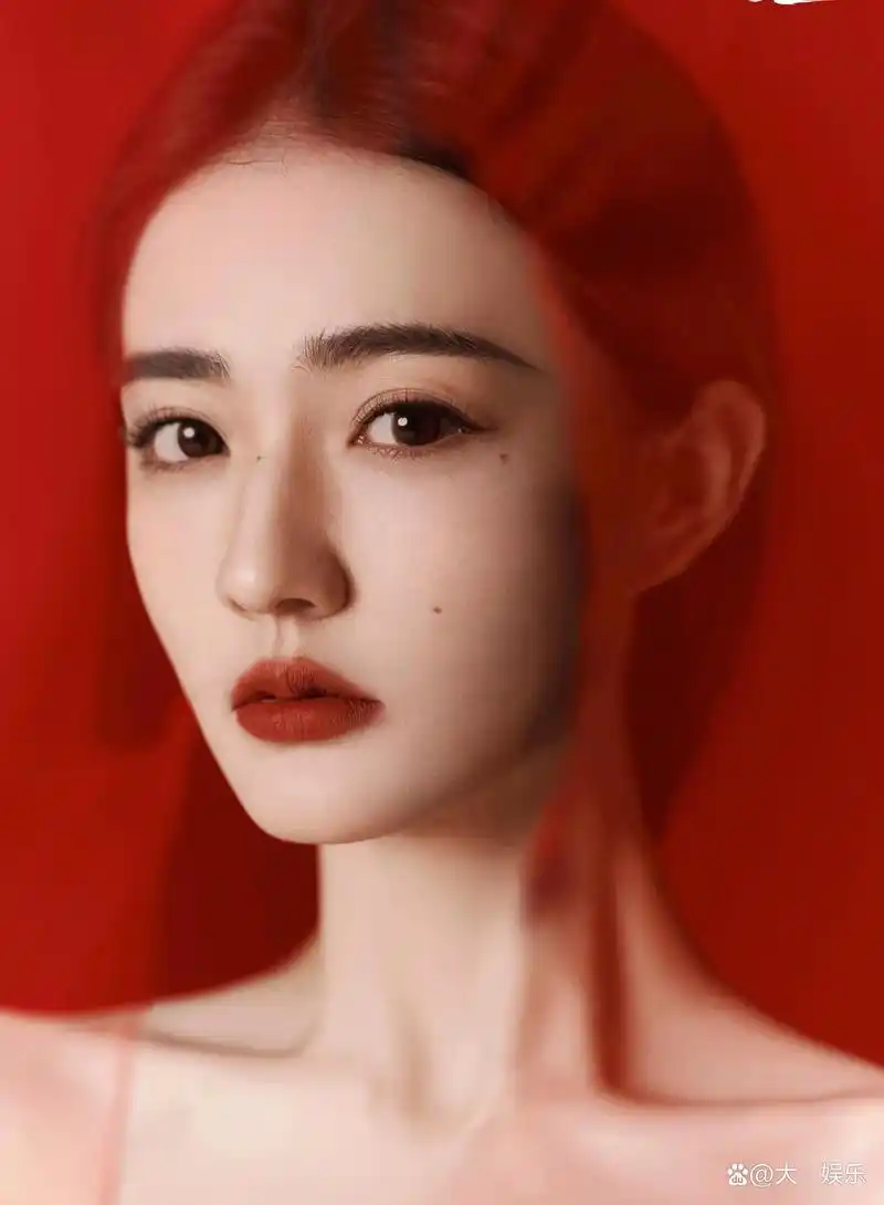 徐璐霸气红色古装造型,气质与身材并行!堪称盛世美颜!