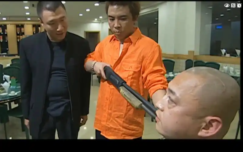 刘华强见封彪,但是混入了一些奇怪的东西.