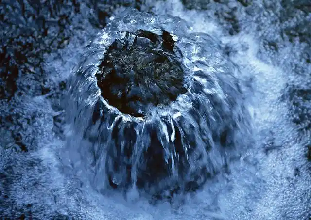 这山泉眼,藏在河南独一无二的寺院里,它到底哪里玄乎?