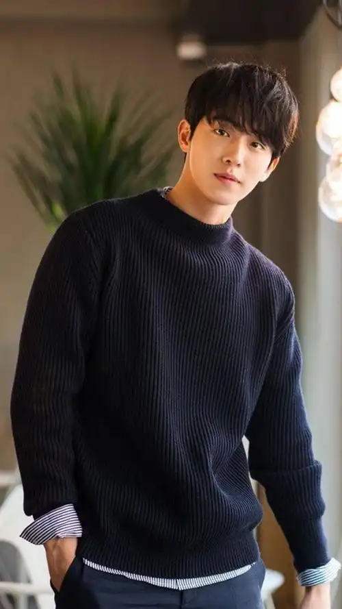 帅气男星南柱赫街拍写真,高清图片,手机锁屏桌面-壁纸族