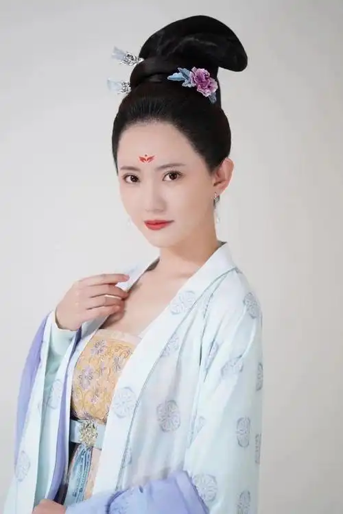 刘萌萌零成本自制古风mv#刘萌萌近几年的古装戏有点多啊,《千古尘