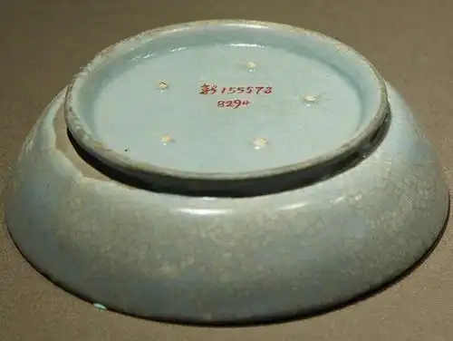 天下古瓷汝窑为尊,存世真品凤毛麟角,许多.