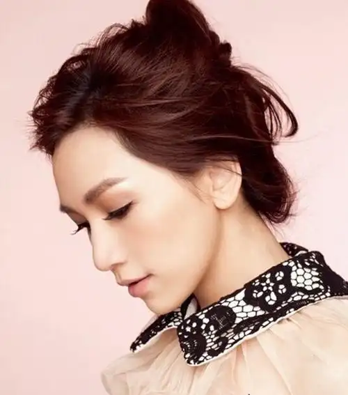 日常简单蓬松盘发教程图解