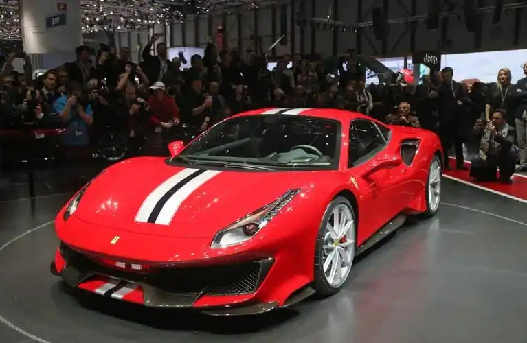 视频|自吸图腾终结者 零距离体验法拉利新车"劈死他"|福利