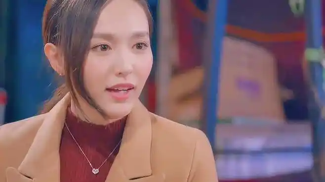 克拉之恋:雷医生对米朵有感觉,方文熙非常羡慕,吃了口狗粮!