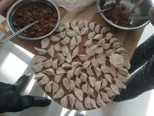 临淄农村商业银行西夏分理处冬至包水饺纪实