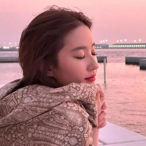 刘亦菲好运头像(落日版)