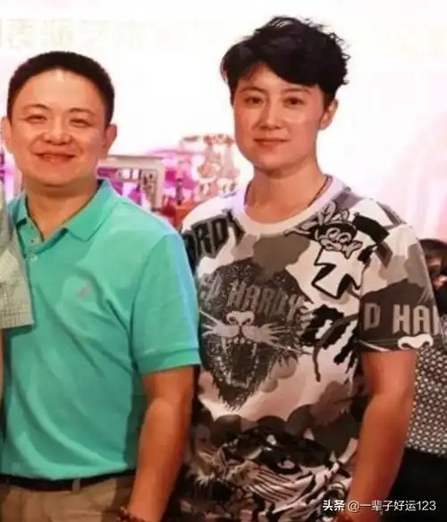 舒悦和爱人张宇峰在家以姐妹相称上海阿婆曾经风靡中老年观众