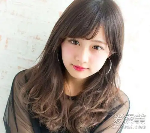 圆脸头发多适合什么发型圆脸适合什么刘海显瘦显脸长