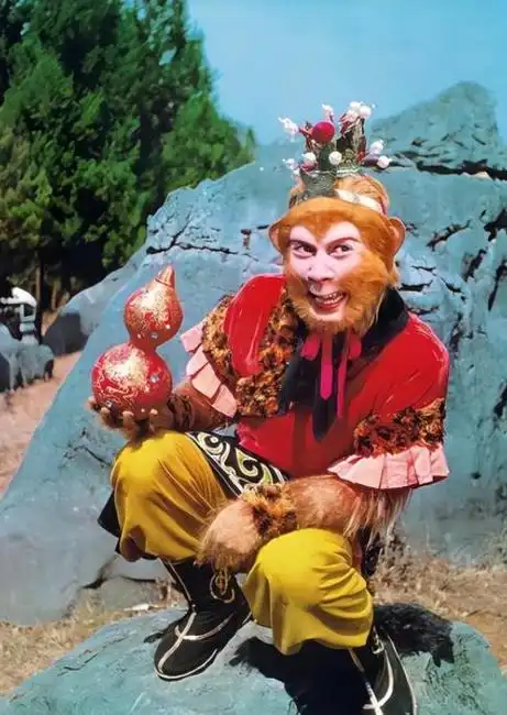 谁能料到六小龄童竟是个被塞进剧组的关系户靠孙悟空火了38年