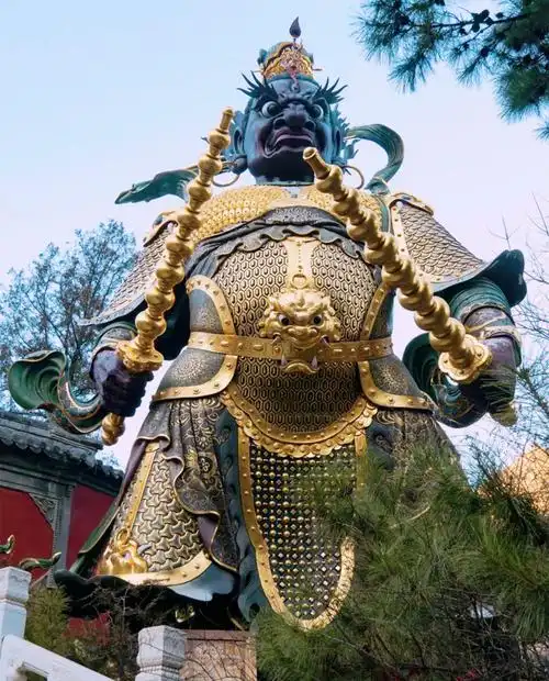 造型怪异的古寺:佛像给人阴森感,就在北京近郊