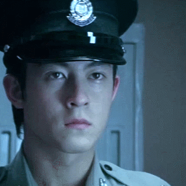 当明星们穿上警服baby美黄晓明帅刘德华最经典