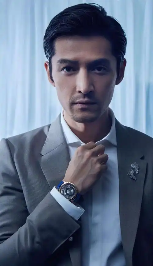 胡歌容貌和才华并存帅气手机壁纸来喽  百看不厌,男人味十足.