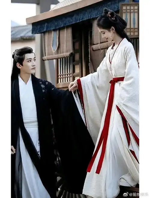 鞠婧祎,郑合惠子,张予曦,王梓薇,唐嫣等等,大家觉得刘学义和谁更有cp