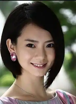 戚薇自称上学时是校花?