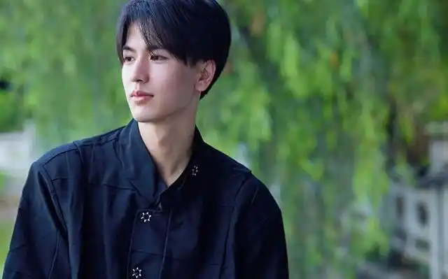 《苍兰诀》长珩结局,扮演者:南师大校草张凌赫详细资料揭秘