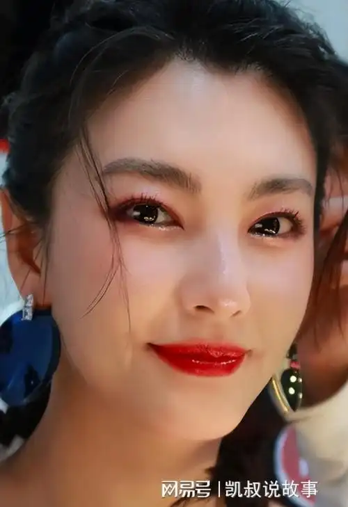 6位美得惊人的狐狸眼女星个个风情万种回眸一笑百媚生