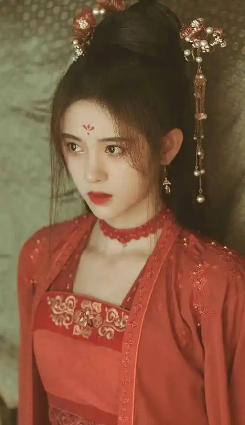 原创7位当红女明星红衣古装造型大pk谁更惊艳动人呢