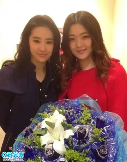 刘亦菲家族照曝光一家子都是大美女