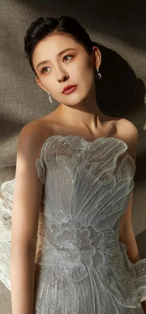 明星美图—第222期热依扎