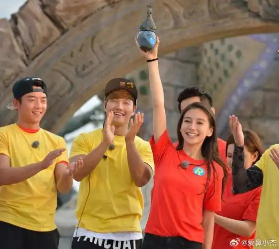 angelababy##杨颖#  最近在看奔跑吧兄弟第一季,多年后在看依旧上