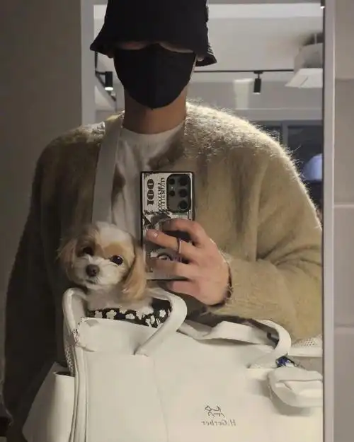 朴灿烈超话#朴灿烈0223亮相十二周年#  240206 灿烈ins 更新一则