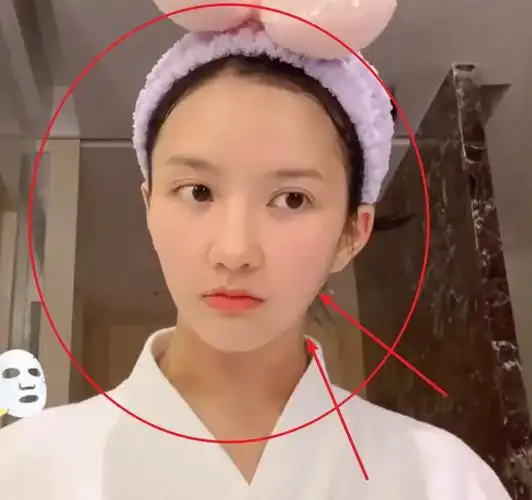 刘些宁的素颜有多绝看清她的妆前妆后对比不愧是硬糖门面