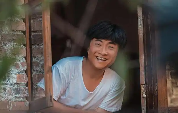 乔杉不做大保健改行卖泳装反套路的年代剧乘风踏浪来了