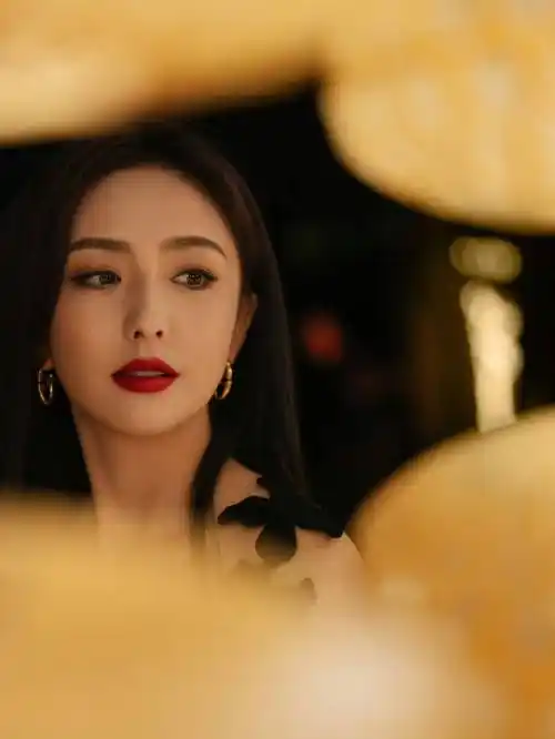 大部分女明星到了佟丽娅这样的年纪,要么就是因为不够自律身材走样