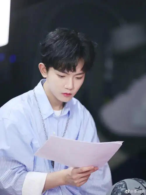 可盐可甜的李明德