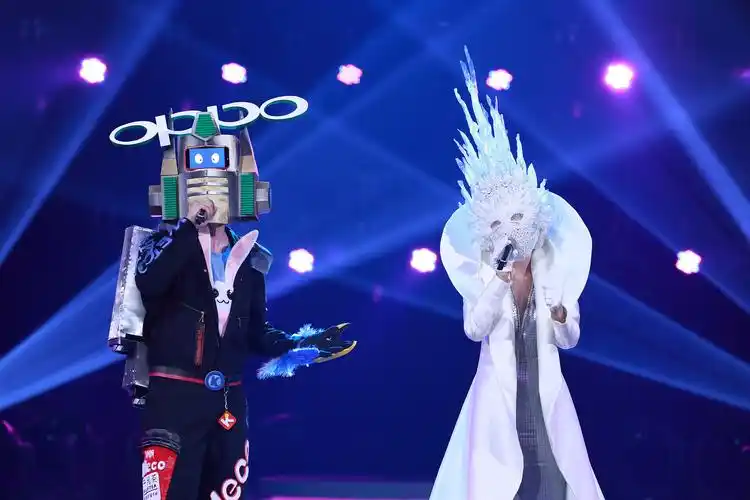 《蒙面唱将》猜评团继续发力 烧脑持续升级