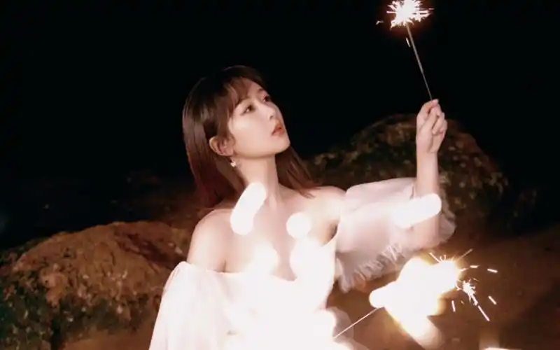 [杨紫2021年生贺]奥宝生日快乐,将一切美好的祝福都送给你