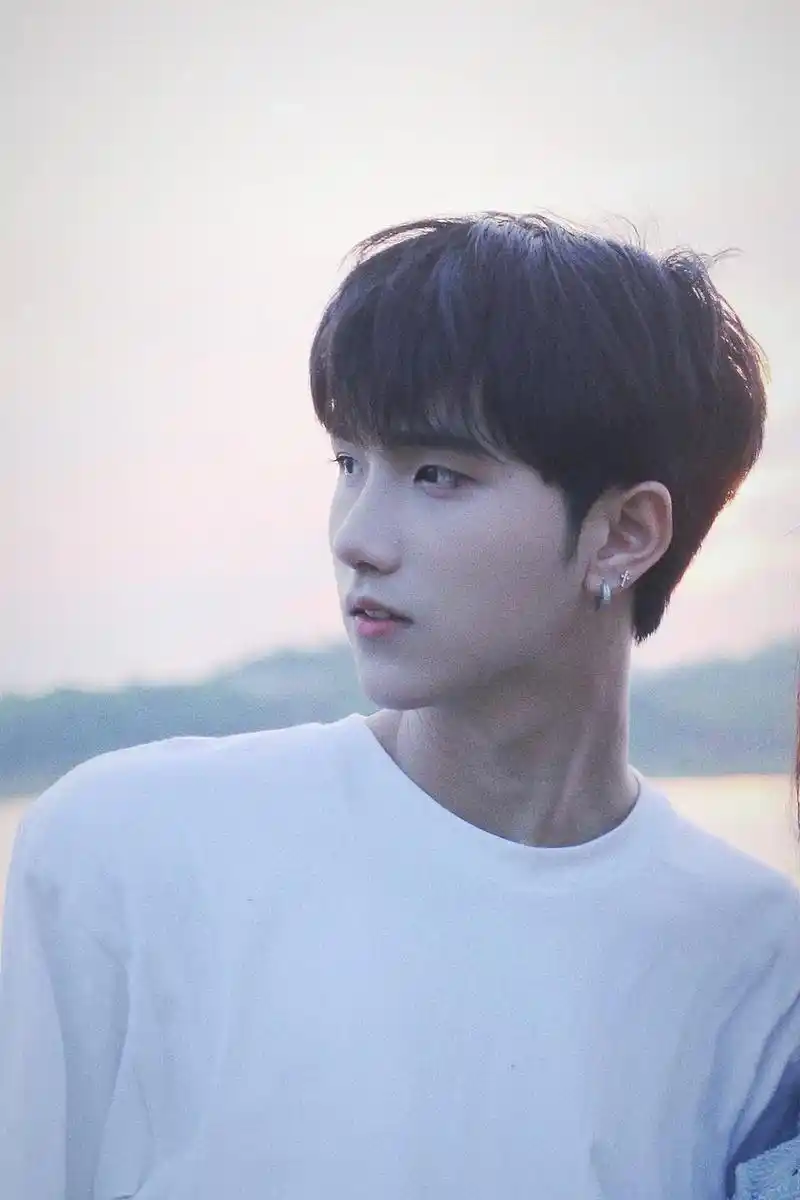 单眼皮 #生活碎片 #少年感 #普通男孩 #南韩神颜 让人 - 抖音