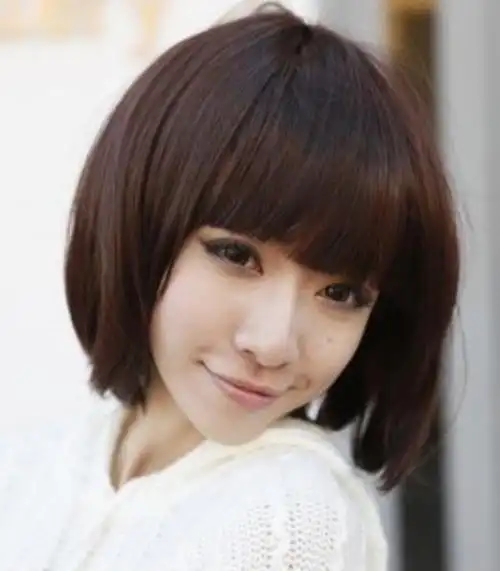 黑色的齐刘海波波头特别清纯哦!