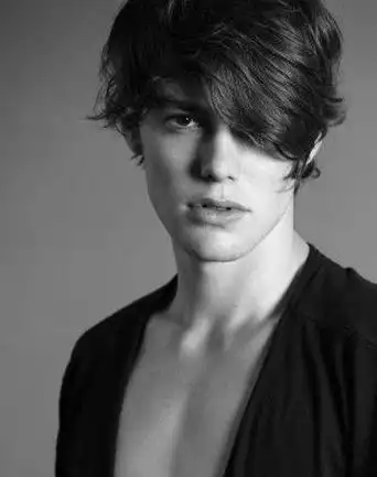 男生这5种发型,会让女生怦然心动!尤其第3种,很有男神潜质!