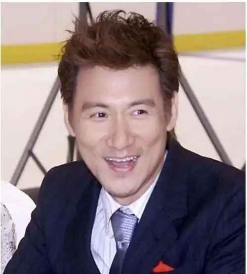 歌神两字代表一切,90年代中期为张学友事业巅峰时期,根据ifpi国际唱片